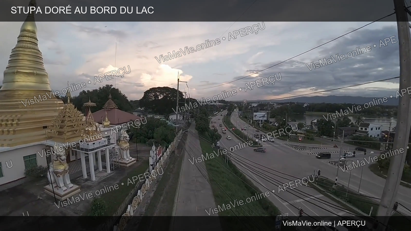 Thaïlande — Stupa doré au bord du lac | Film HD + 5 photos